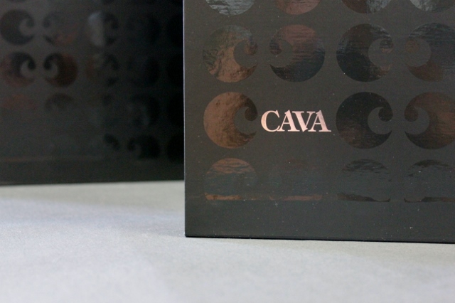 Box con battuta e fettuccia 